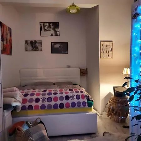 Апартаменти Old Town Cozy